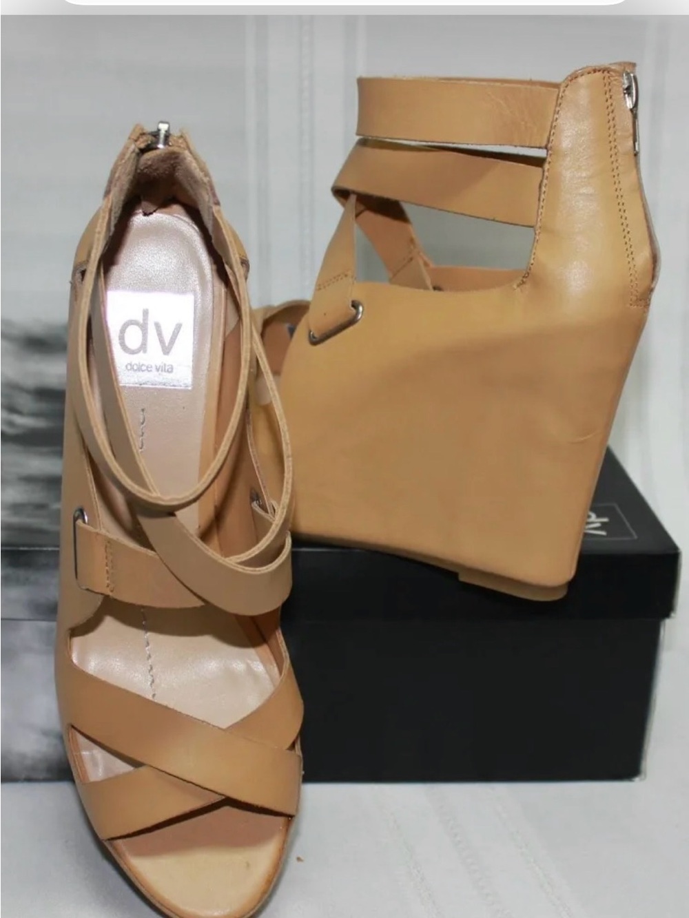 DV by Dolce Vita Jury Wedges Nude Burnished Leather Sandals 8